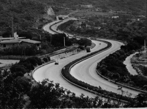 le curve dell'autostrada